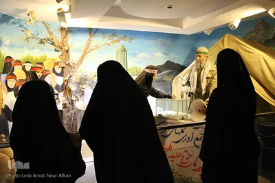 بازدید شرکت کنندگان مسابقات قرآن دانش آموزی از باغ موزه دفاع مقدس