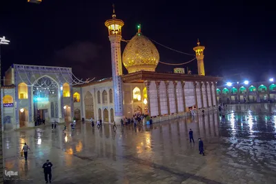 شب بارانی پاییزی در حرم حضرت شاهچراغ (ع)