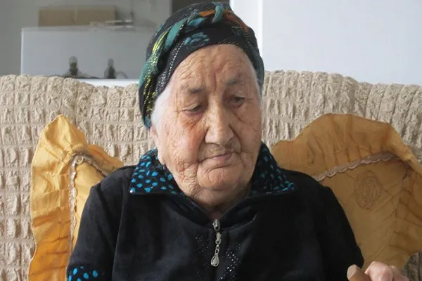 Rusya'nın en yaşlı kadını 128 yaşındaki Müslüman Şaova vefat etti