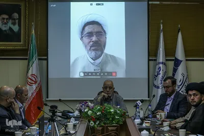 مراسم رونمایی از کتاب نسیم قدسی در تفسیر قرآن