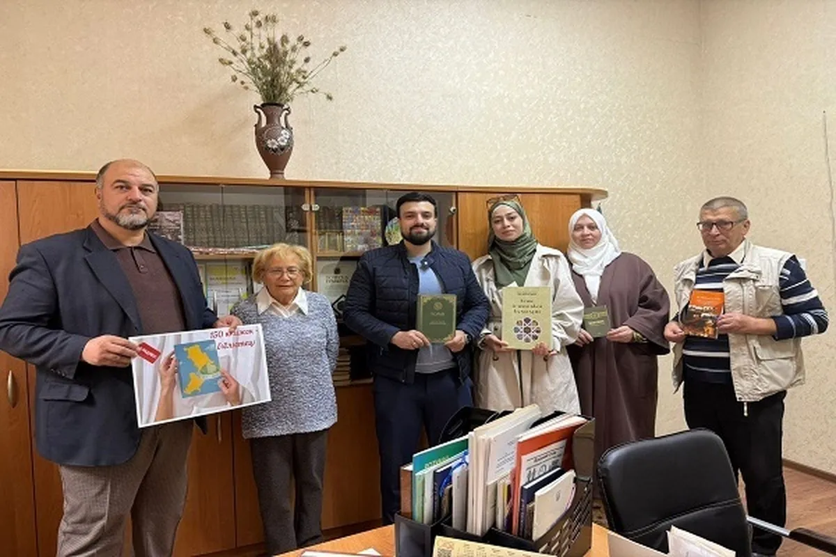 Islamic Center Donates Ukrainian Quran Translation to Public Library