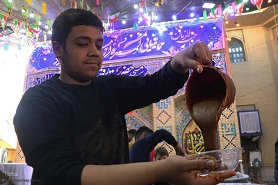 پخت بزرگترین سمنو شیرازی در کشور