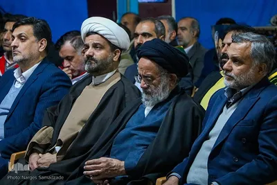 گرامیداشت دهه فجر و سالروز بازگشت امام خمینی(ره) در گلستان شهدا