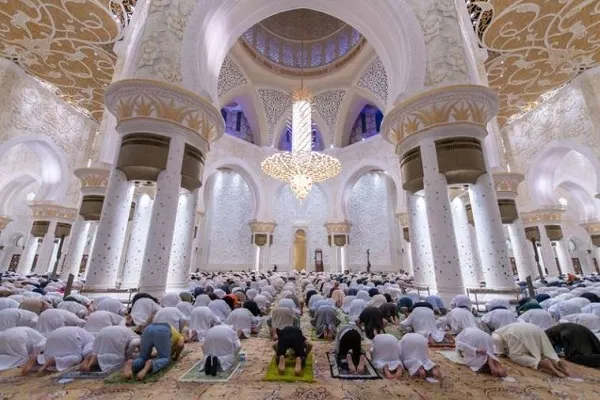 UAE Reduces Working Days by Two Hours during Ramadan 2023