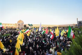 تجمع بزرگ مردم اصفهان در حمایت از عملیات «وعده صادق ۲»