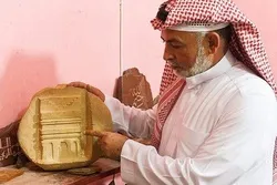 Quranı mərmərə həkk edən müsəlman Ginnesə düşə bilər - Foto