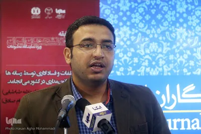 مناظره دانشجویی در غرفه ایکنا ـ نمایشگاه مطبوعات