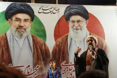 تشییع پیکر شهیدان «احمد میرزاوند» و «مرتضی بهاروند» و بیعت جامعه قرآنی لرستان با سومین رهبر انقلاب