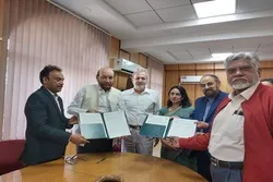 Signature d'un accord entre le centre de microfilm «Noor » et l'Université d'Hyderabad en Inde