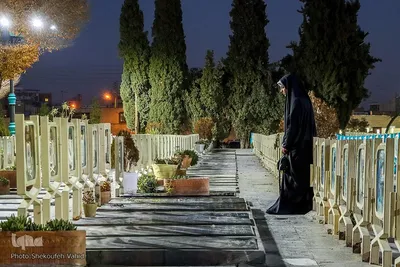 شب یلدا در گلستان شهدا