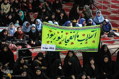 تجمع بانوان انقلابی در مصلی اهواز