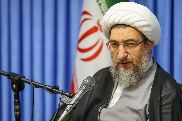 دیدارجمعی از جهادگران دانشگاهی با نماینده ولی فقیه در آذربایجان شرقی