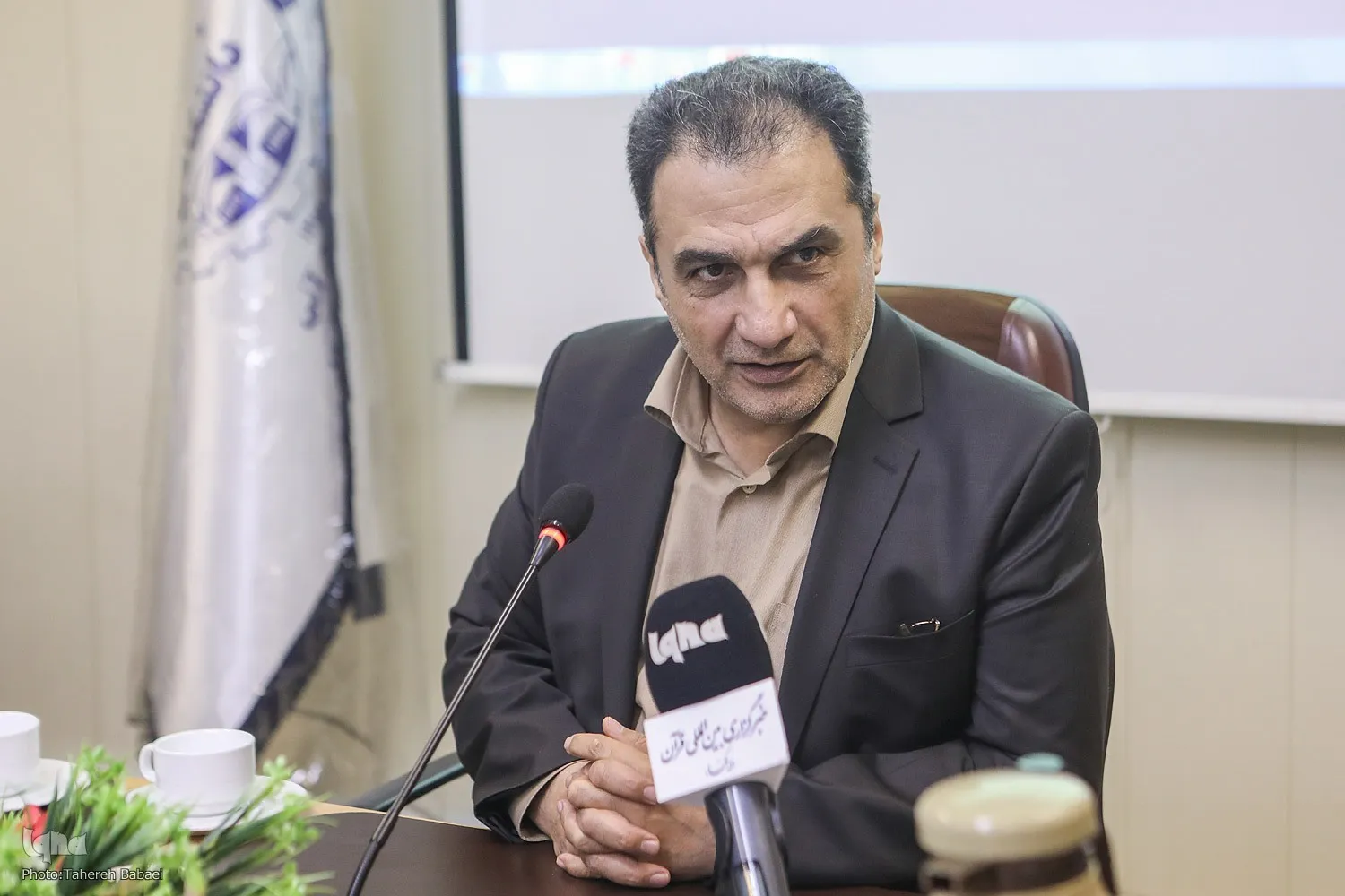 رمزگشایی از آیات دشوار قرآن در پرتو تحلیل ریشه‌های ثلاثی به ثنائی + فیلم