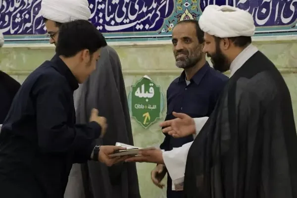 تجلیل از ۲۰۰ خادم نوجوان حرم مطهر بانوی کرامت در آیین شکرانه خدمت