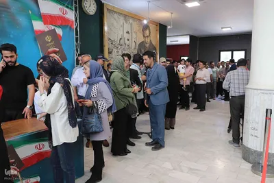 حضور هنرمندان پای صندوق‌های رأی‎