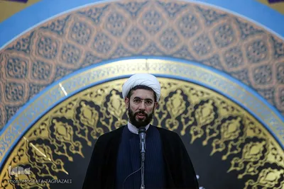 حجت‌الاسلام والمسلمین مصطفی رستمی، رئیس نهاد نمایندگی ولی فقیه در دانشگاه‌ها در تجدیدمیثاق دانشگاهیان با آرمان‌های حضرت امام خمینی(ره)