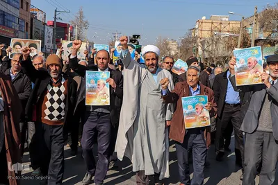 راهپیمایی مردم ملایر در پی اهانت نشريه فرانسوی به مرجعیت