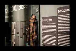 Srebrenica: Ausstellung zeigt persönliche Gegenstände von Opfer