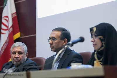  دکتر الهام امین‌زاده مشاور رئیس‌جمهور در حقوق شهروندی، دکتر توکل حبیب‌زاده عضو هیئت علمی دانشگده حقوق دانشگاه امام صادق(ع) و محسن پاک‌آیین سفیر اسبق ایران در تایلند