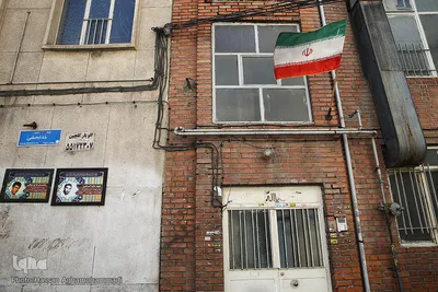 نصب پرچم ملی ایران بر سردر منازل در جشن نیمه شعبان