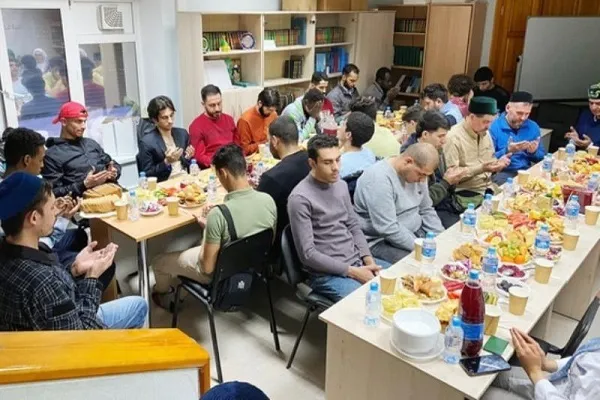 Коллективные ифтары прошли в Тюменской области