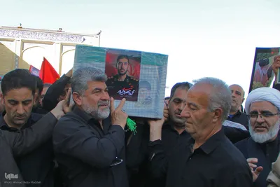 آیین وداع با پیکر مطهر سرهنگ پاسدار «شهید محمدناصر دلیرور» از شهدای نیروی دریایی سپاه  در حرم شاهچراغ(ع)