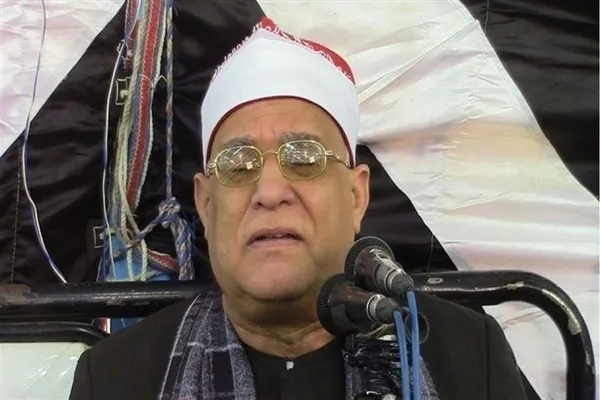 Misirli qiraətçinin Misir Quran Radiosunda fəaliyyəti dayandırıllb