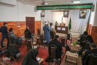 نشست خبری حجت‌الاسلام والمسلمین حدائق مدیر حوزه علمیه منصوریه با خبرنگاران‎ - شیراز