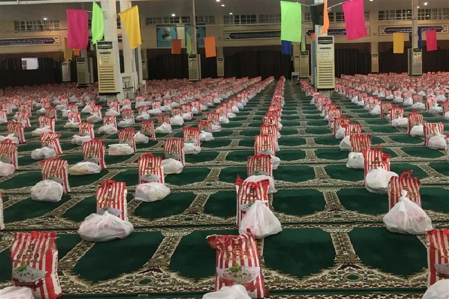 توزیع 300 بسته معیشتی یلدایی در چهارمحال‌وبختیاری