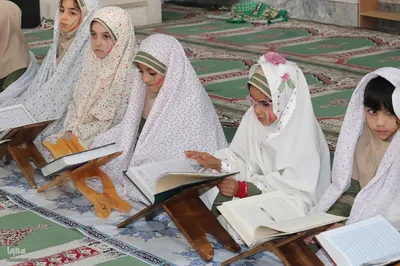 کرسی تلاوت قرآن کریم