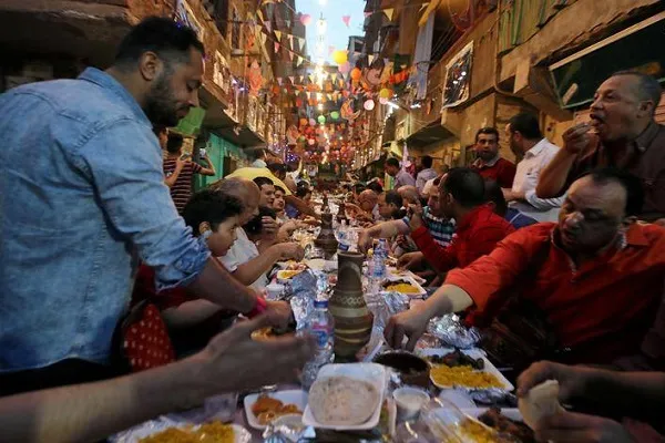 Mısır’da iftar sofrası düzenleyenler tutuklandı