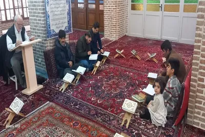 جلسه تخصصی قرائت قرآن در مسجد استاد و شاگرد تبریز