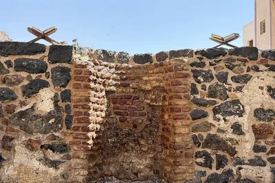مسجد الفسخ و شکاف کوه اُحد؛ دو یادگار از نبرد احد