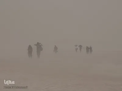 پیاده‌روی در غبار