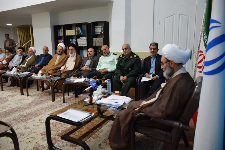 سالم‌سازی فرهنگی و معنوی مهمترین اصل در طرح‌های دریا باشد