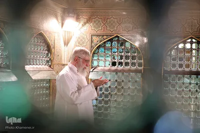غبارروبی مضجع مطهر حضرت امام رضا (ع) با حضور رهبر انقلاب
