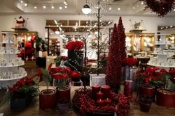 Pohon Natal Dijual Terbuka di Riyadh, Ini Kata Arab Saudi