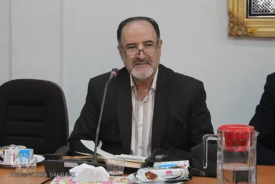 نشست صمیمی پیشکسوتان و قرآنیان در اراک