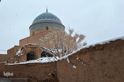 رخت سفید بر تن یزد جهانی
