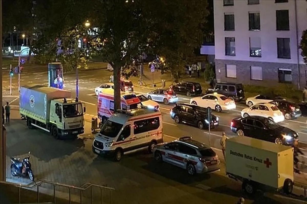 Hundred Take Shelter at Cologne Mosque during Bomb Disposal Operation
