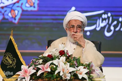 آیت الله احمد جنتی، رئیس مجلس خبرگان رهبری و رئیس شورای هماهنگی تبلیغات اسلامی درهمایش تجلیل از یاوران چهملین سالگرد پیروزی انقلاب