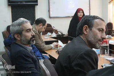 نشست صمیمی پیشکسوتان و قرآنیان در اراک