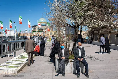 لحظه تحویل سال ۱۴۰۰ در گلزار شهدای قزوین‎