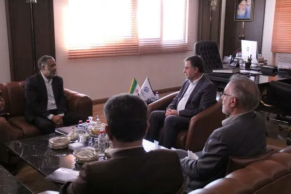 جلسه مدیرعامل اتحادیه کشوری مؤسسات قرآنی با استاندار مازندران