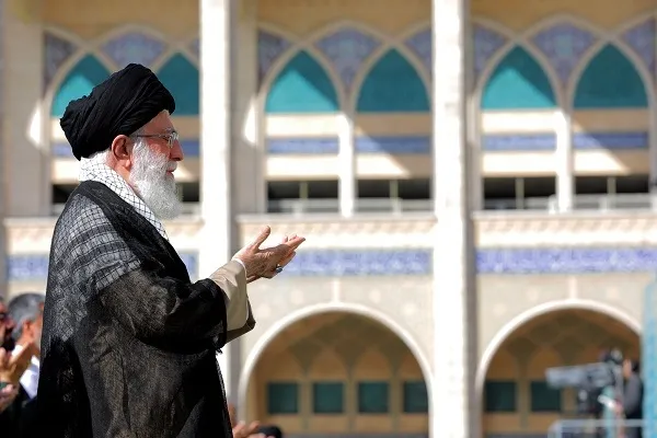 El imán Jamenei dirigirá las oraciones de Eid al-Fitr en Teherán