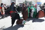 ⁨آئين نمادين حركت كاروان اسرای كربلا