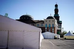 La mosquée de Birmingham transforme son parking en une morgue temporaire