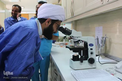 بازدید اساتید حوزه و دانشگاه از مرکز درمان ناباروری/عکاس: زهرا بهرامی