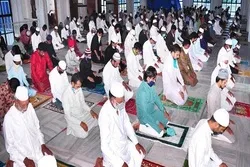 Ang mga Moske sa Hyderabad ng India ay Humiling na Limitahan ang mga Sumamba sa 5