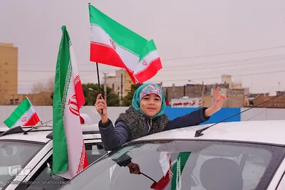 Autokorso zieht durch Qom